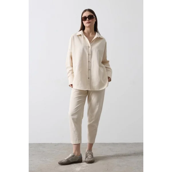 Kolları Pileli Uzun Gömlek  Natür