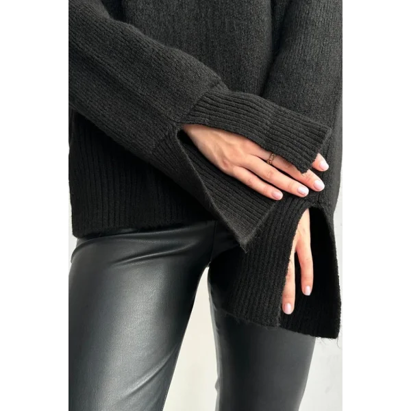 Kolları Yırtmaçlı Triko Kazak - Siyah