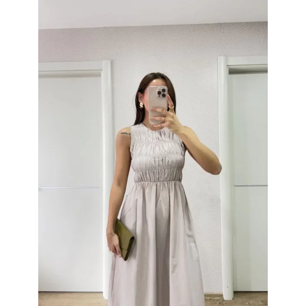 Kolsuz Göğüs Lastıklı %100 Poplin Uzun Elbise - Gri