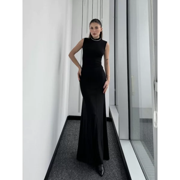 Kolsuz Yarım Bogazlı Uzun Elbise- Siyah