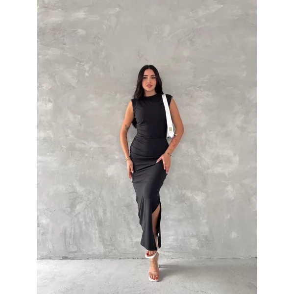 Kolsuz Yırtmaçlı Uzun maxı boy Elbise - Siyah