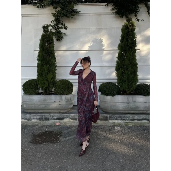 Kruvaze V Yaka, Fırfırlı Ve Bağcıklı Desenli Bluz Ve idi Etek Takım  Bordo