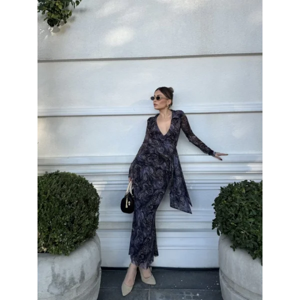 Kruvaze V Yaka, Fırfırlı Ve Bağcıklı Desenli Bluz Ve idi Etek Takım  iyah