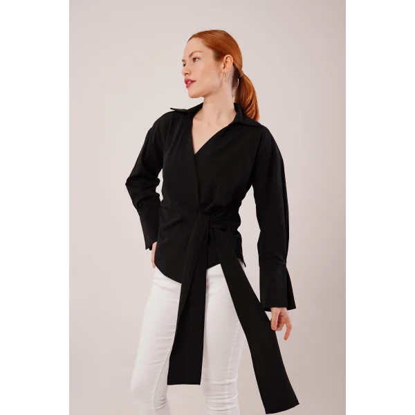 Kruvaze Yaka Yandan Bağlama Detaylı iyah Gömlek