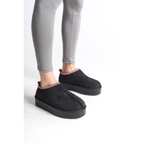 LEILA Bağcıksız Düz ve Kalın Taban İçi Kürklü Kısa Süet Kadın Bot  SST - Siyah