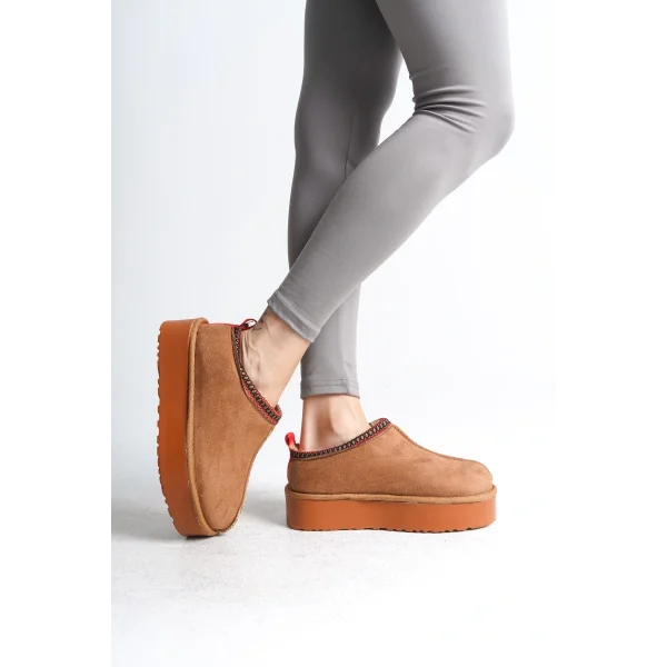 LEILA Bağcıksız Düz ve Kalın Taban İçi Kürklü Kısa Süet Kadın Bot STT - Taba