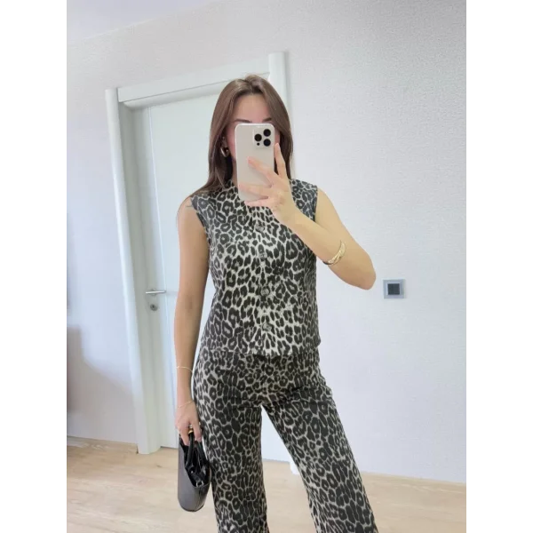 leopar desenli Düğmeli Bluzlu Pantolon İkili Takım -Leopar