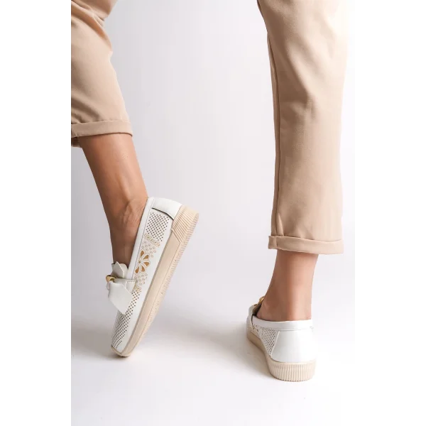 LYDIA Bağcıksız Ortopedik Rahat Taban Çiçek Desenli Kadın Babet Ayakkabı  CKT - Beyaz