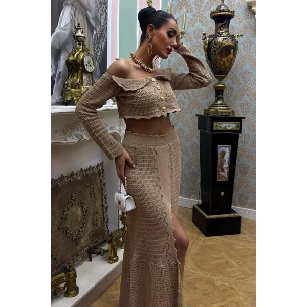 Madonna Yaka Derin Yırtmaç Etekli Şık Triko Takım 10099