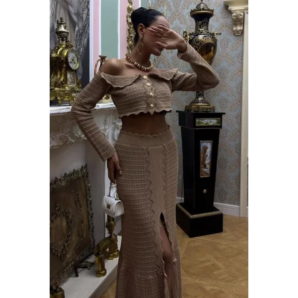 Madonna Yaka Derin Yırtmaç Etekli Şık Triko Takım 10099