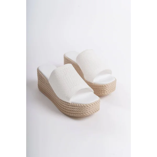 MARLA Dolgu Topuklu Ortopedik Taban Hasır Görünümlü Triko Kadın Terlik  TKT - Beyaz
