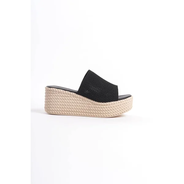 MARLA Dolgu Topuklu Ortopedik Taban Hasır Görünümlü Triko Kadın Terlik  TKT - Siyah