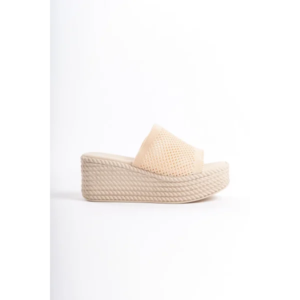 MARLA Dolgu Topuklu Ortopedik Taban Hasır Görünümlü Triko Kadın Terlik  TKT - Ten