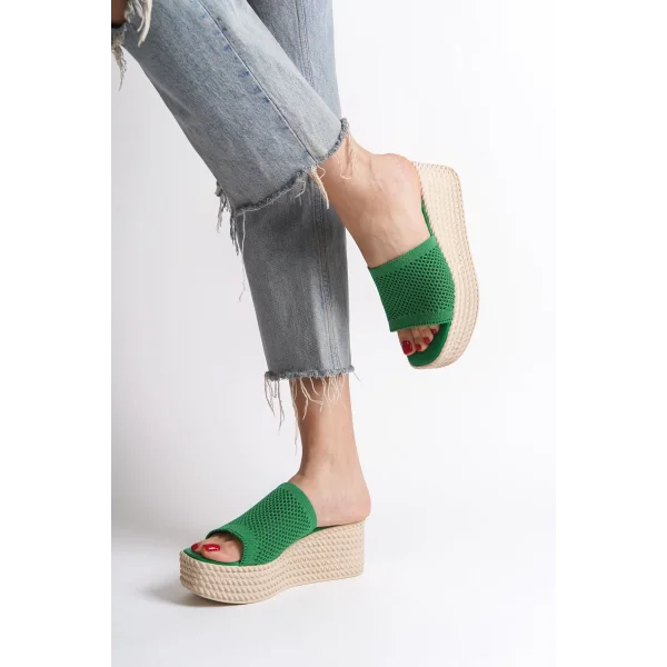 MARLA Dolgu Topuklu Ortopedik Taban Hasır Görünümlü Triko Kadın Terlik  TKT - Yeşil