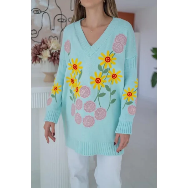 Mavi Çiçek Nakışlı Kazak