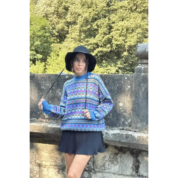 Mavi Desenli Triko Kazak