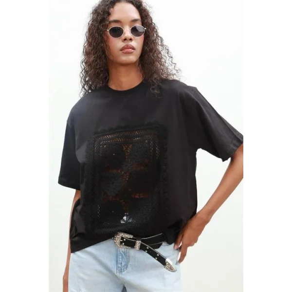 Melasti Motifli Brodeli Tişört 8019-8