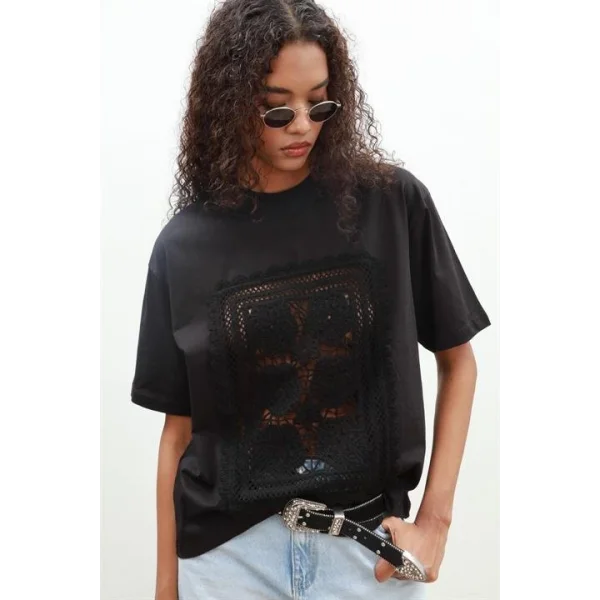 Melasti Motifli Brodeli Tişört 8019-8