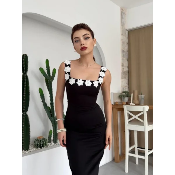 Mıng Çiçek Detaylı Elbise