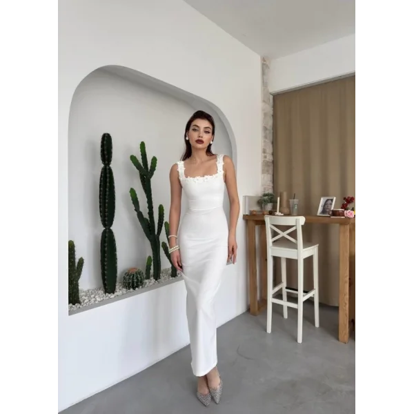 Mıng Çiçek Detaylı Elbise