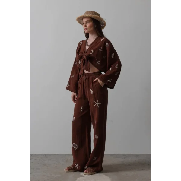 Nakış Detaylı Bağlamalı Takım - Kahve