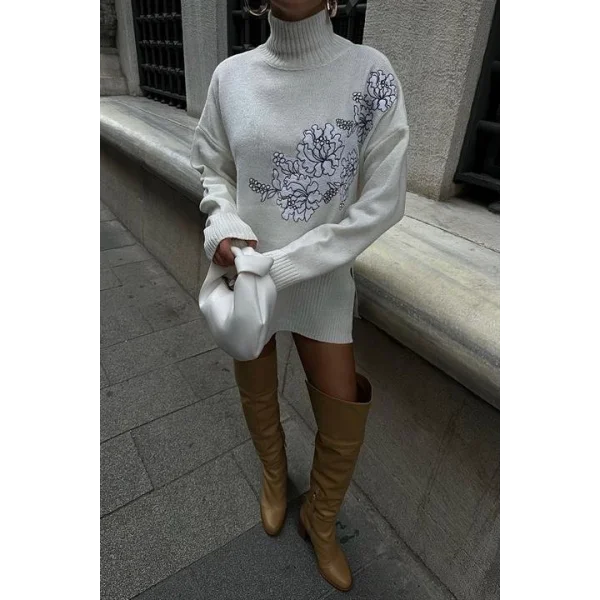 Nakış Detaylı Triko Kazak 1340