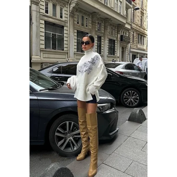 Nakış Detaylı Triko Kazak 1340