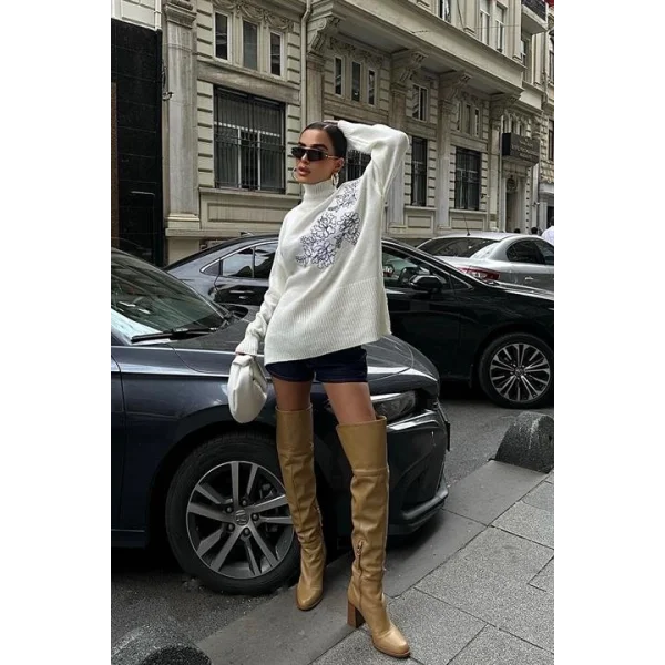 Nakış Detaylı Triko Kazak 1340