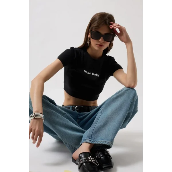 Nepo Baskılı Crop T-Shirt