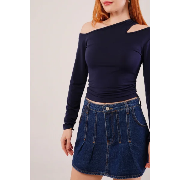 Omuz Dekolte Detaylı acivert Bluz