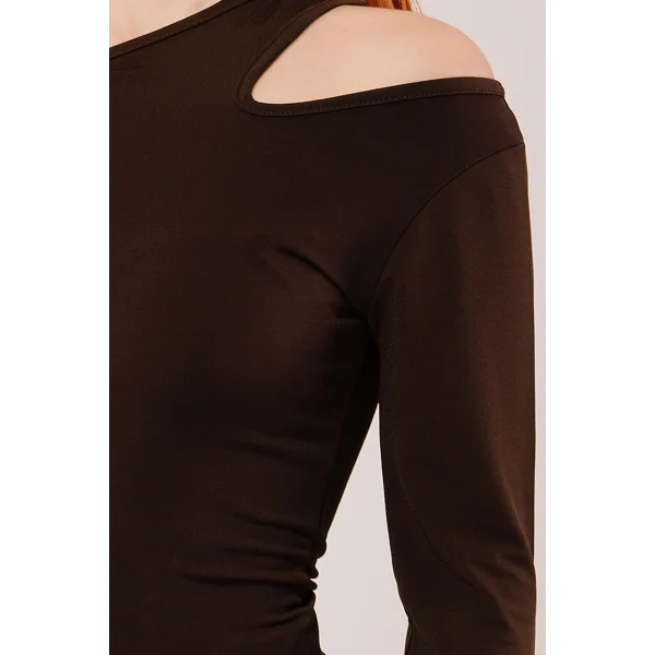 Omuz Dekolte Detaylı Kahverengi Bluz