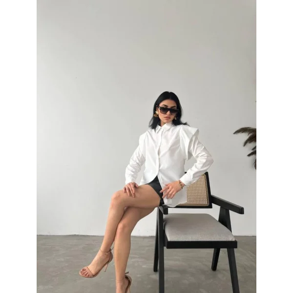 Omuz Tasarım Detaylı Gömlek