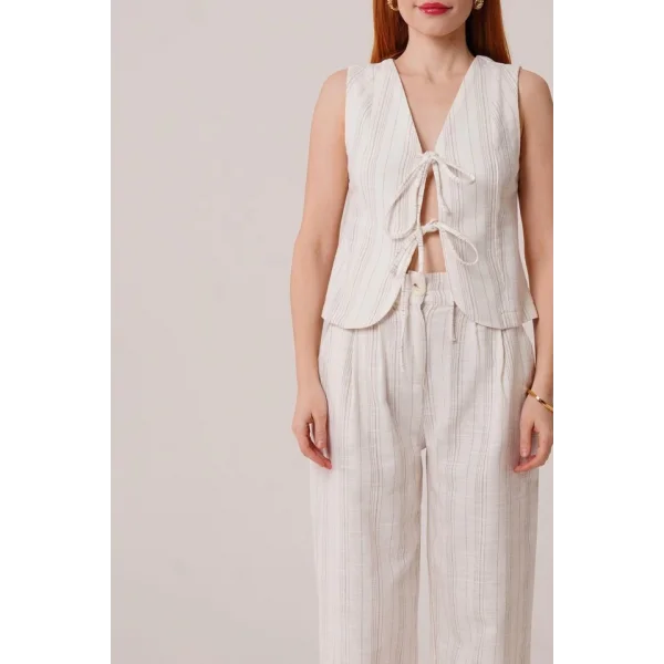 Ön Bağlama Detaylı Yelek Ve Pantolon Ekru Çizgili İkili Takım