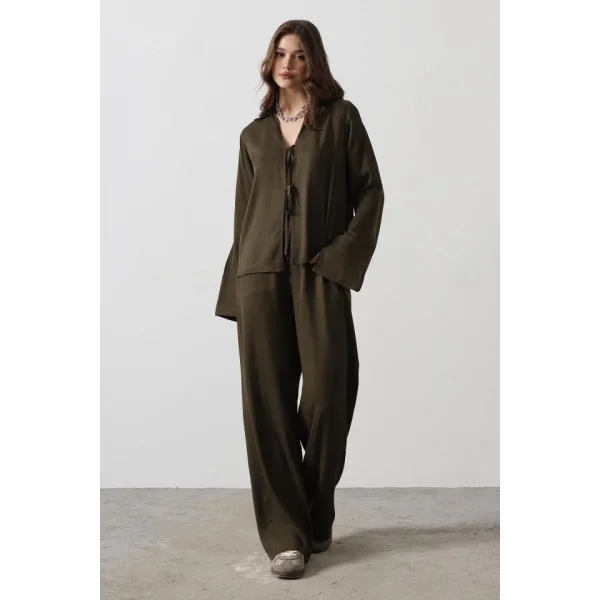 Önden Biyeli Bluz Ve Pantolon Takım  Haki