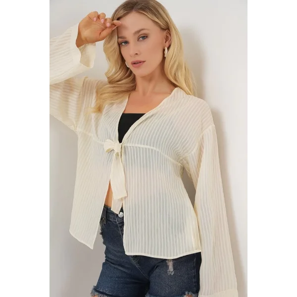 Önü Bağcıklı Bluz 952 - Krem