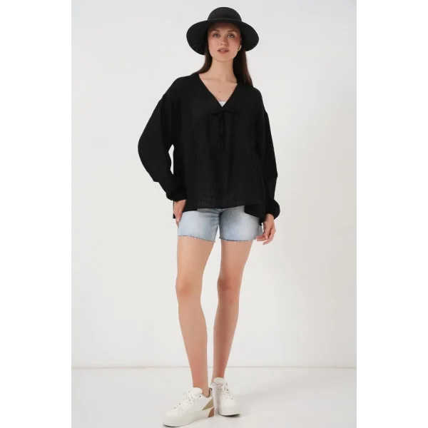 Önü Bağcıklı Uzun Kol Bluz 946 - Siyah