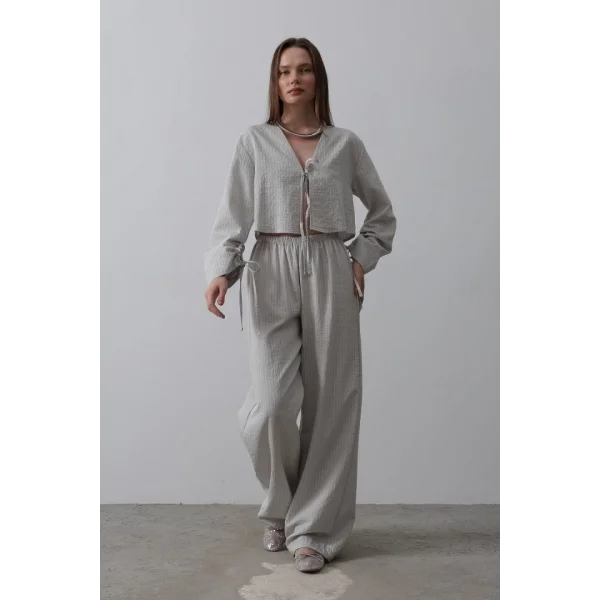 Önü Bağlamalı Crop Takım - Gri