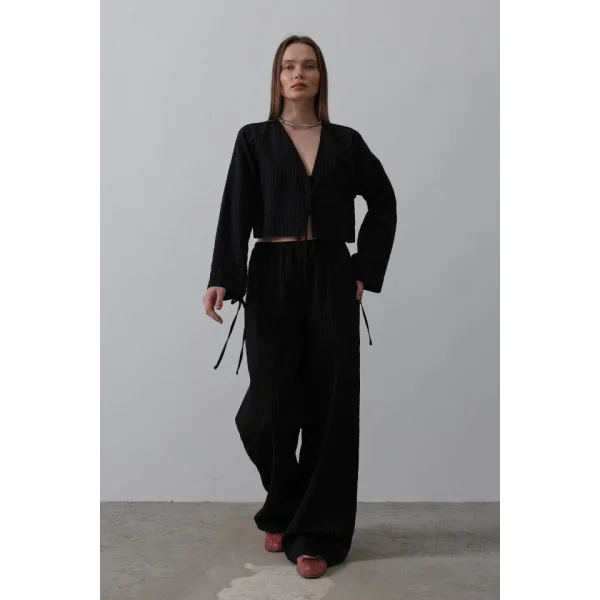 Önü Bağlamalı Crop Takım - Siyah