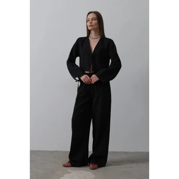 Önü Bağlamalı Crop Takım - Siyah