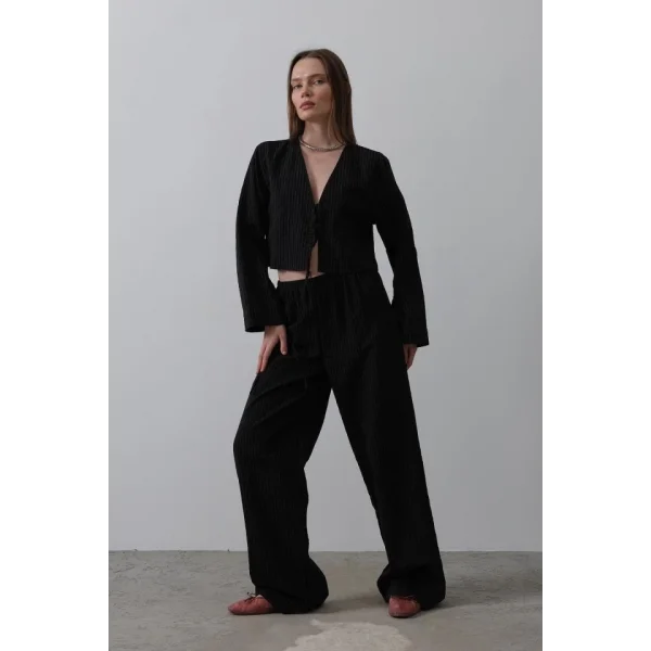 Önü Bağlamalı Crop Takım - Siyah