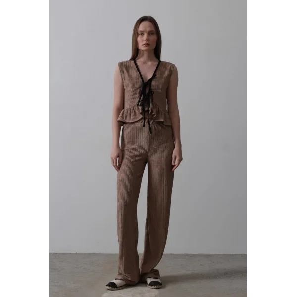 Önü Bağlamalı Volanlı Örme Takım - Vizon