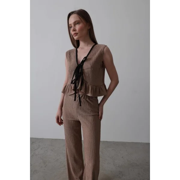 Önü Bağlamalı Volanlı Örme Takım - Vizon