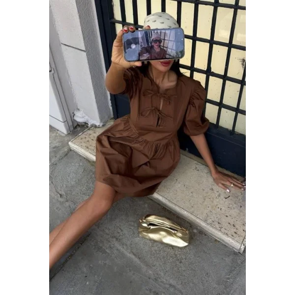 Önü Fiyonk Bağlamalı Ve Balon Kollu Elbise 2893