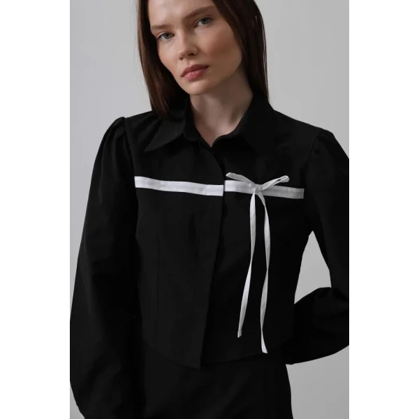 Önü Kontrast Fiyonklu Gömlek - Siyah