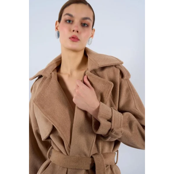 Önü Robalı Kaşe Kaban  Bej