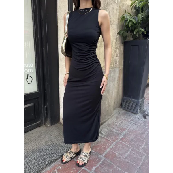 Osy Modal Yumuşak Dokulu Kumaş Bisiklet Yaka Sıfır Kolsuz Yırtmaçlı Uzun Elbise - Siyah