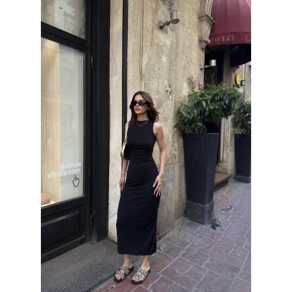 Osy Modal Yumuşak Dokulu Kumaş Bisiklet Yaka Sıfır Kolsuz Yırtmaçlı Uzun Elbise - Siyah