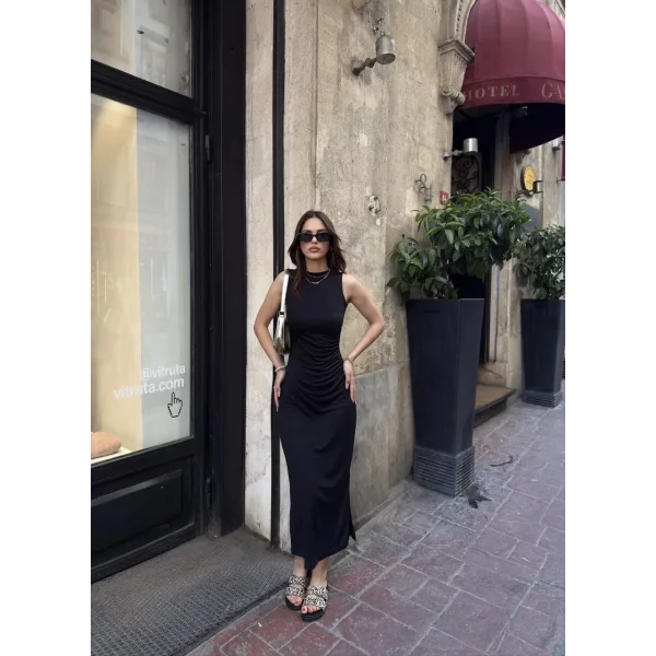 Osy Modal Yumuşak Dokulu Kumaş Bisiklet Yaka Sıfır Kolsuz Yırtmaçlı Uzun Elbise - Siyah