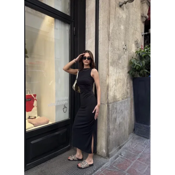 Osy Modal Yumuşak Dokulu Kumaş Bisiklet Yaka Sıfır Kolsuz Yırtmaçlı Uzun Elbise - Siyah