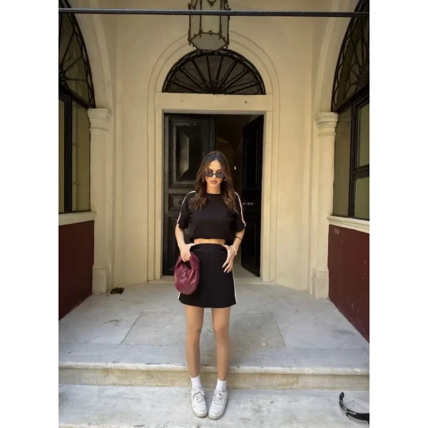 Osy Modal yumuşak dokulu Kumaş Kadın Parçalı Bisiklet Yaka T-shirt Mini Şortlu Etek İkili Takım - Siyah